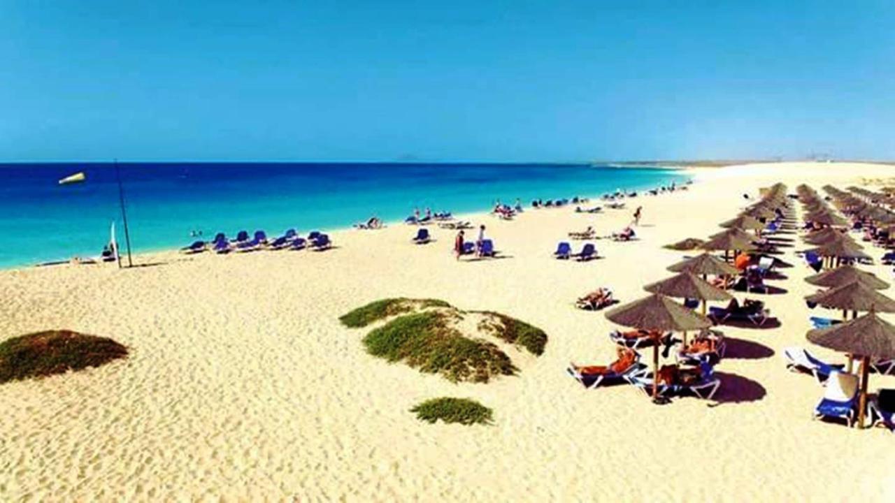 Hostels Holiday Cape Verde Santa Maria Exteriör bild